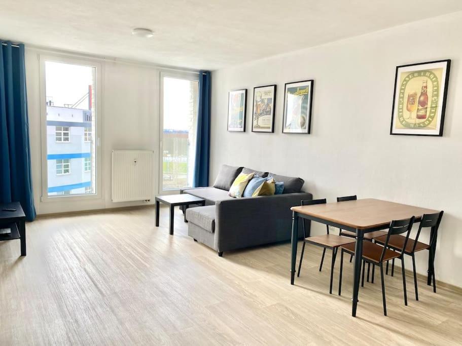 Two-Room Apartment With Garage In The Center Plzen Ngoại thất bức ảnh